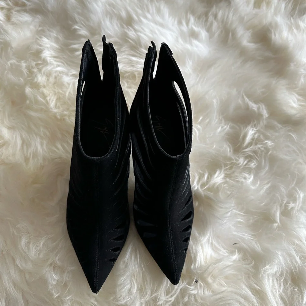 Giuseppe Zanotti booty , a must have a staple boot for your closet